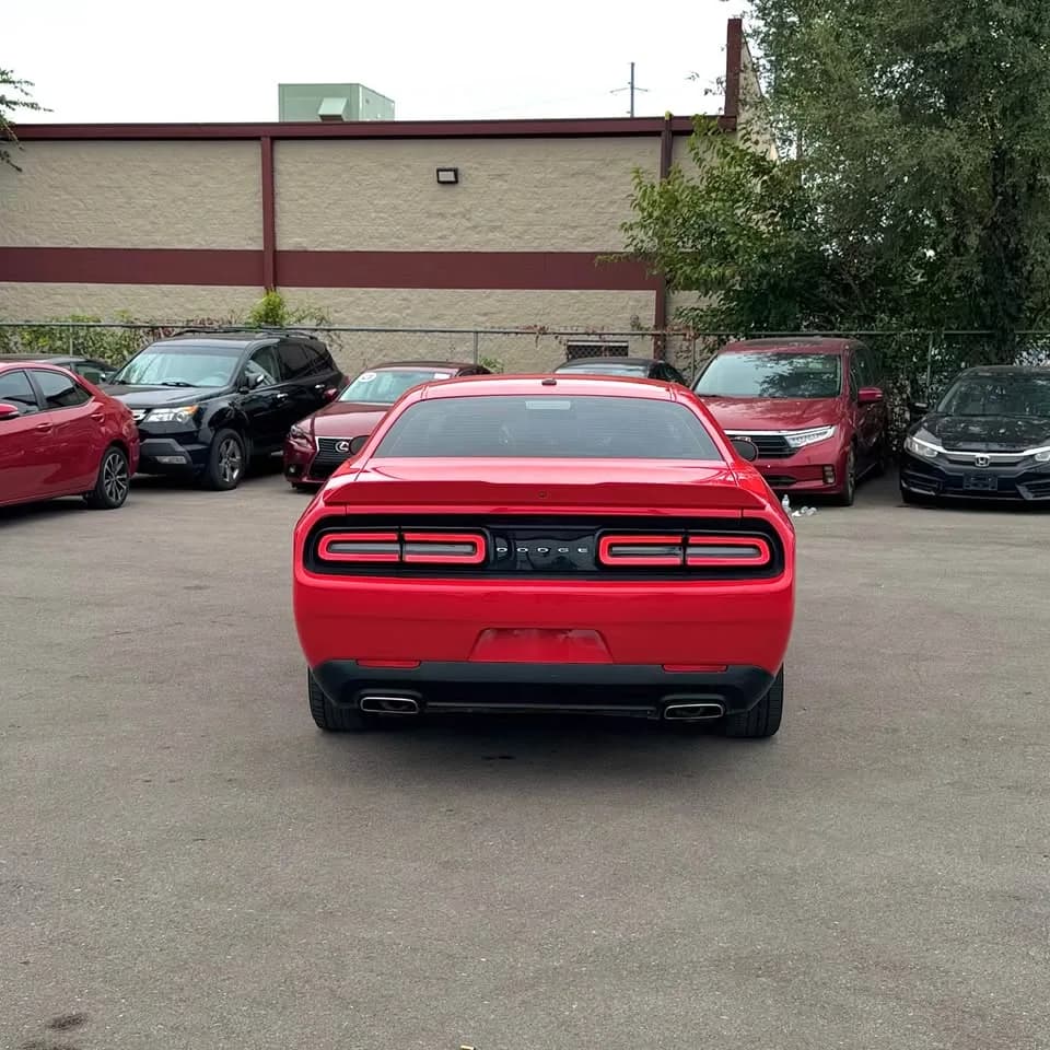 2022 Dodge Challenger SXT - Photo 6