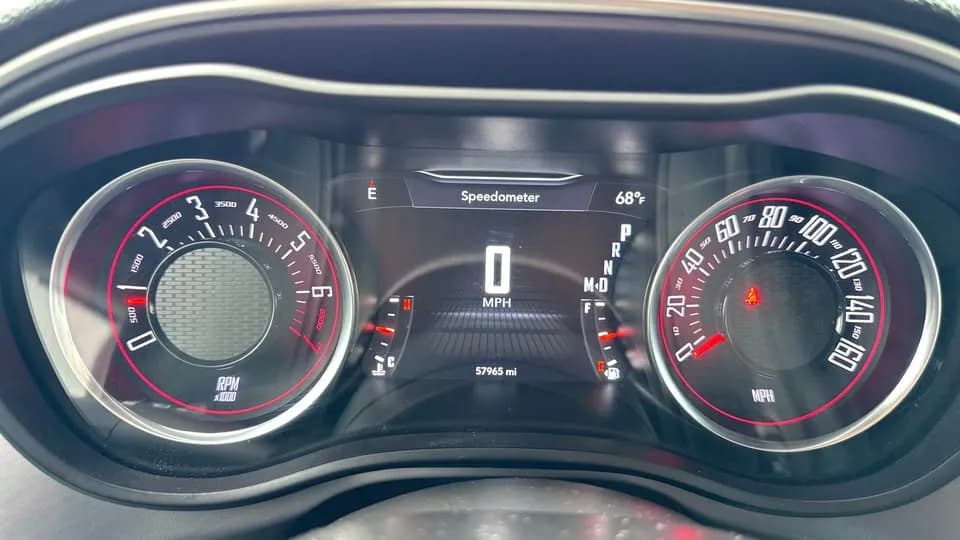 2022 Dodge Challenger SXT - Photo 10