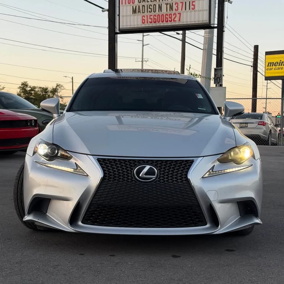 2016 Lexus IS 200T — image 1